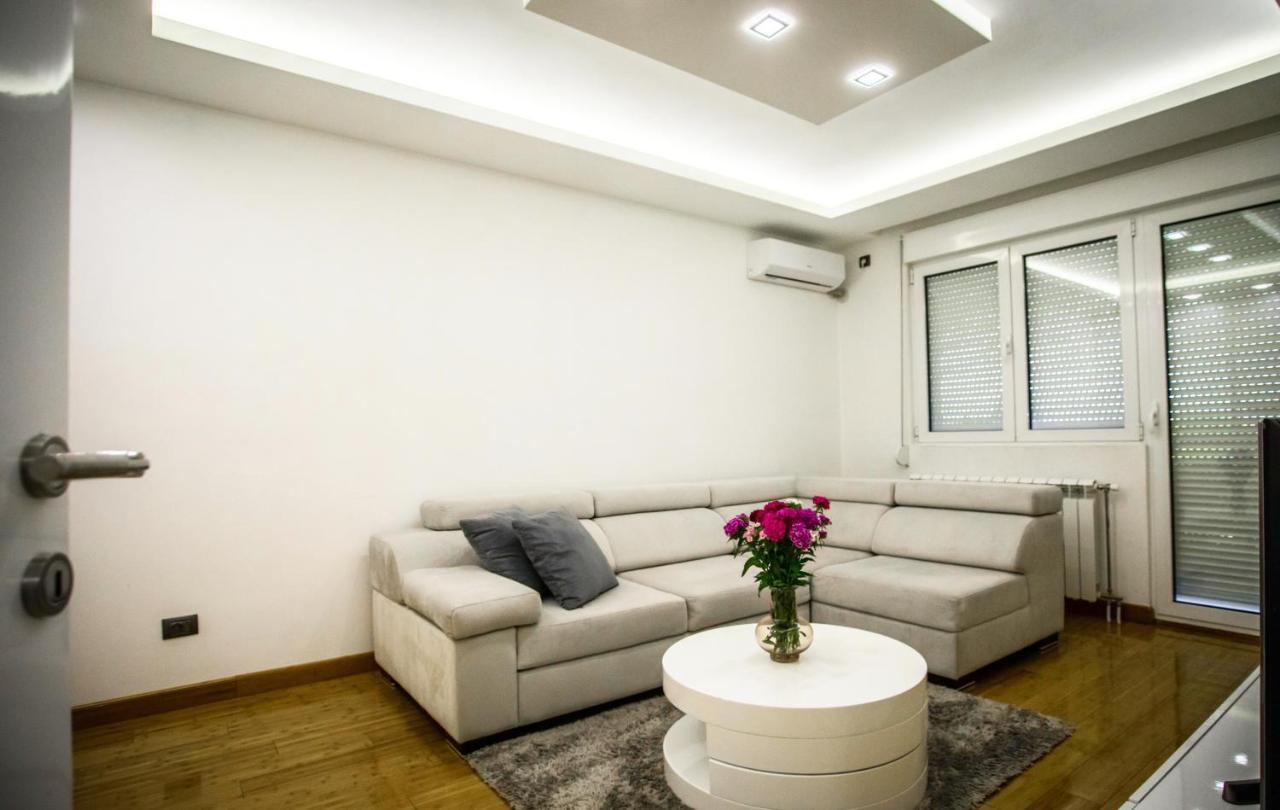 Apartman Simic - Stan Na Dan Bogatić Exterior foto